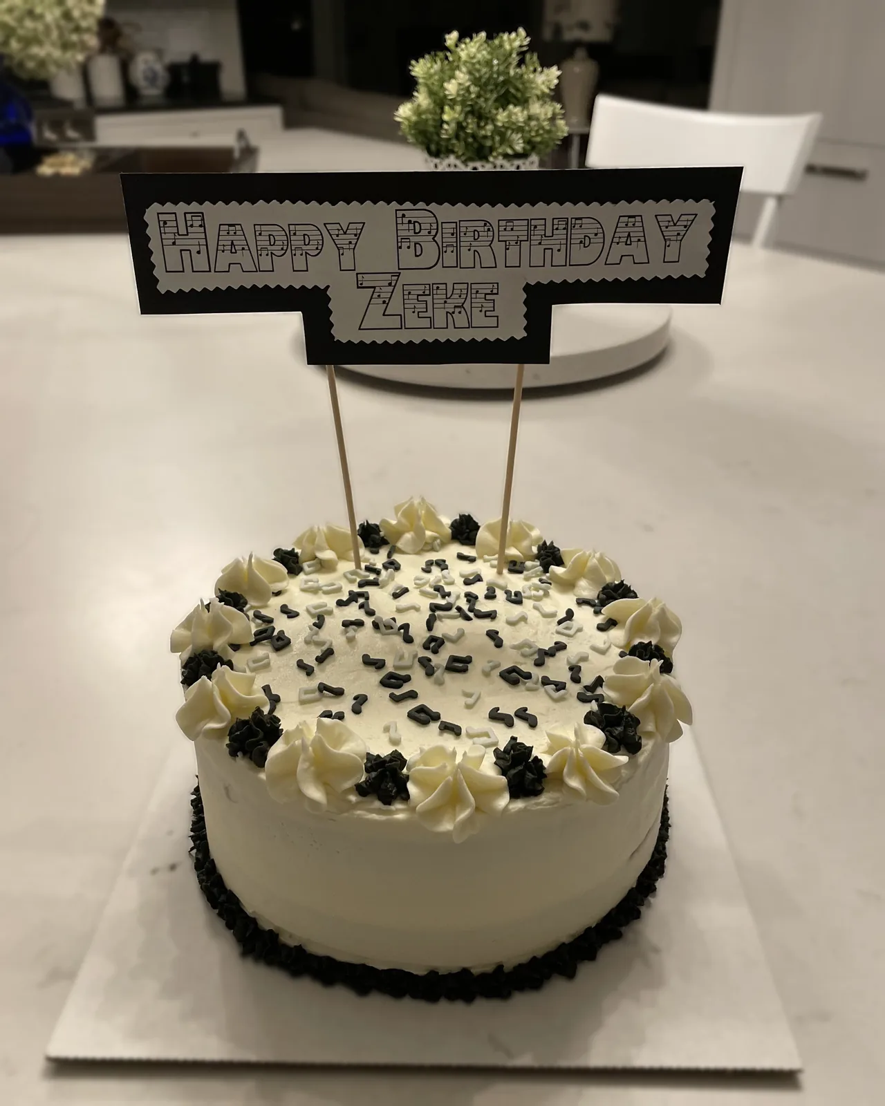 Music themed cake