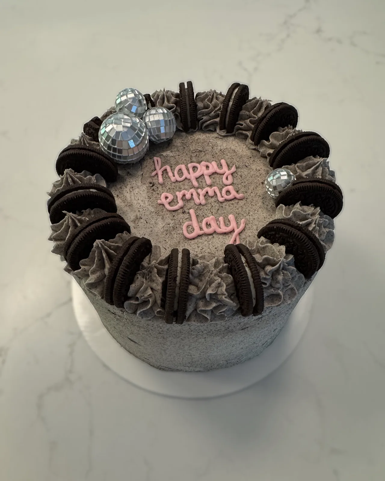 Oreo frosting birthday cake